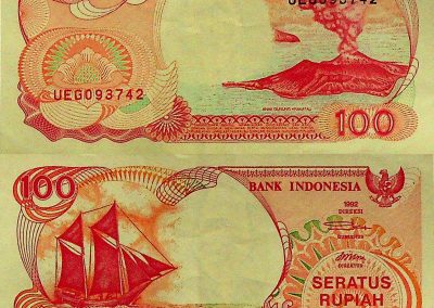 100 rúpia indonéz bankjegy